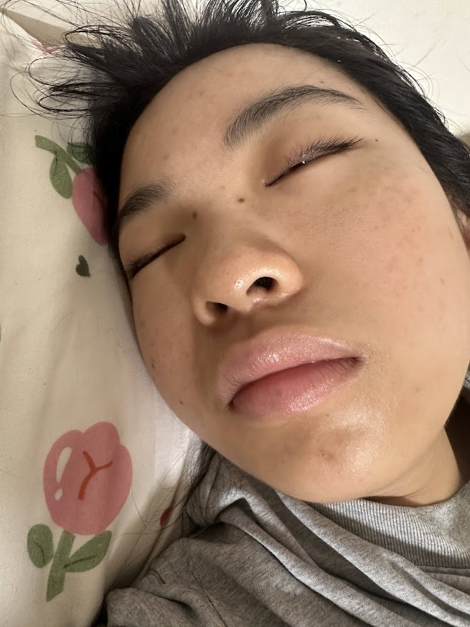 Ảnh dìm người yêu đang ngủ